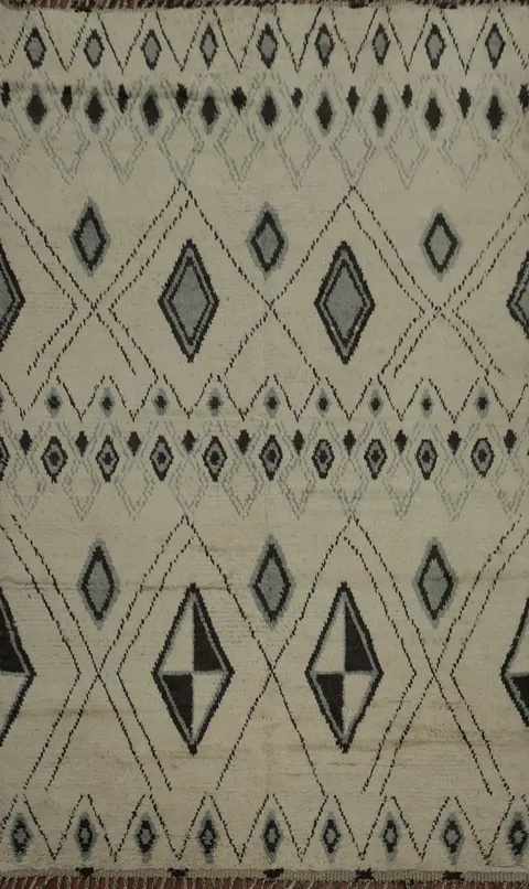 Chic Moroccan Area Rug 6x9 with a Geometric Flair for Living Spaces