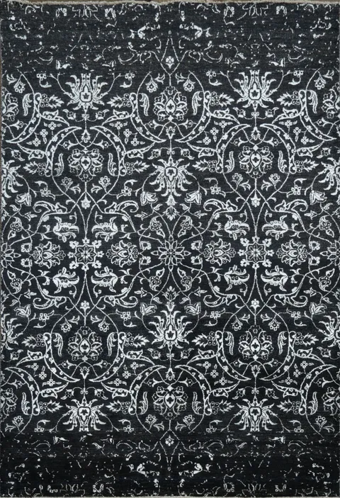 Ornamental Black and White Rug for Timeless Elegance 7x10