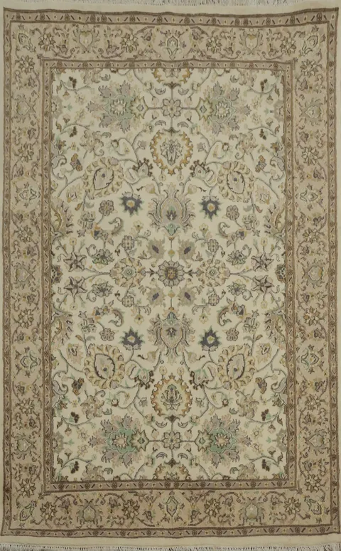 Elegant Tabriz Vegetable Dye Rug 4x6 with Intricate Floral Patterns