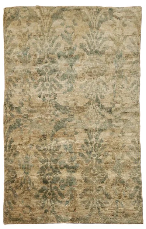 Luxurious Area Rug with Stylish Subtle Floral Design 5x8