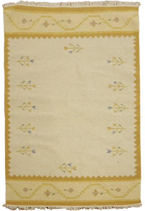 Elegant Beige Kilim Rug with Subtle Floral Accents and Borders 5x7