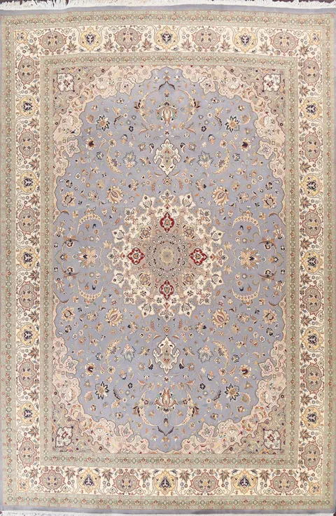 Exquisite Oriental Rug with Elaborate Medallion Details 9x13