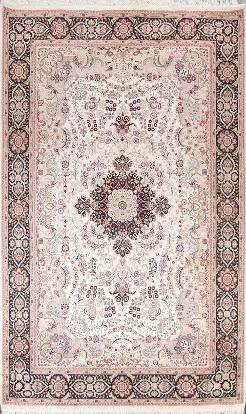Timeless Handcrafted Rug with Decorative Motifs and Borders 6x10