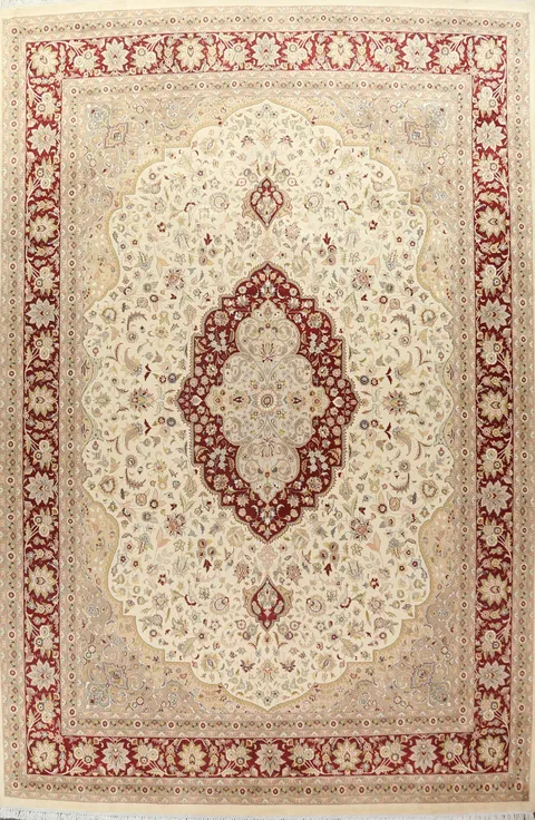Traditional Oriental Rug with Ornate Medallion Design 10x14
