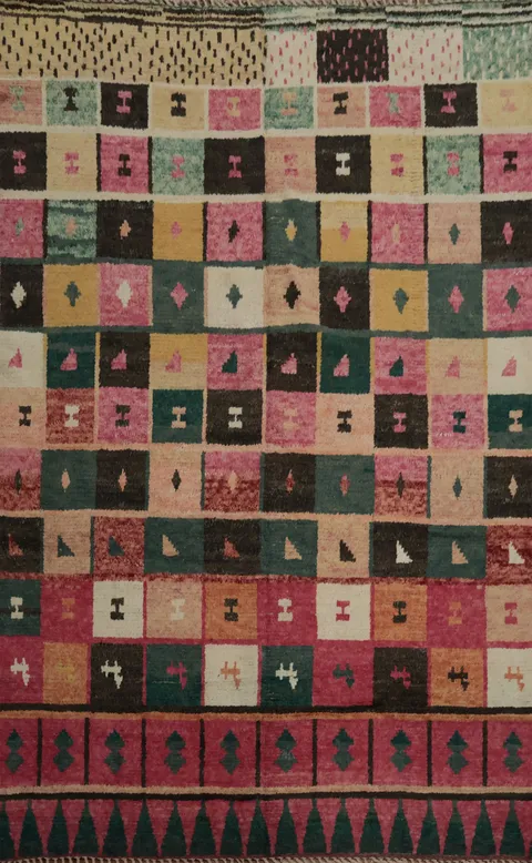 Eye-Catching Geometric Moroccan Large Area Rug 9x12 with Warm Hues