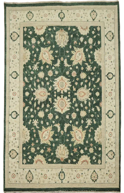 Luxurious Green Area Rug with Classic Floral Patterns 8x10