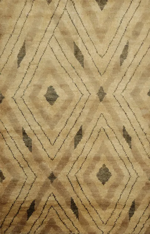 Chic Diamond Patterned Beige Rug for Stylish Home Decor 5x7
