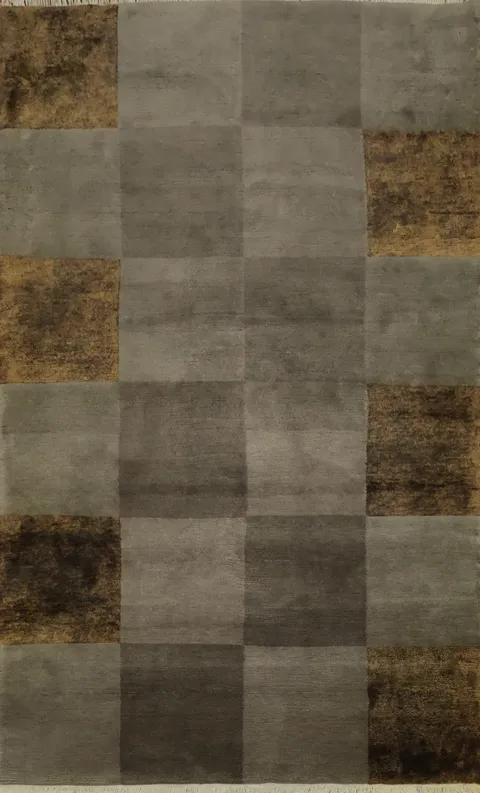 Warm and Cozy Checkered Nepalese Rug for Stylish Interiors 5x8