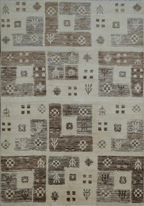 Handcrafted Wool Rug with Geometric Tribal Patterns 5x8