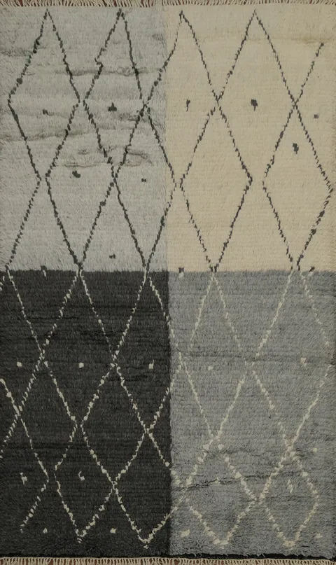 Elegant Four-Tone Moroccan Area Rug 6x9 Classic Diamond Design