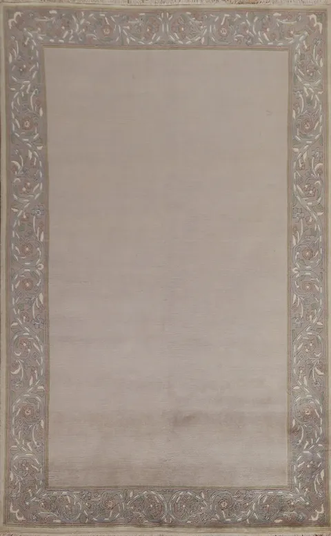 Hand-Knotted Nepalese Oriental Area Rug 5x8