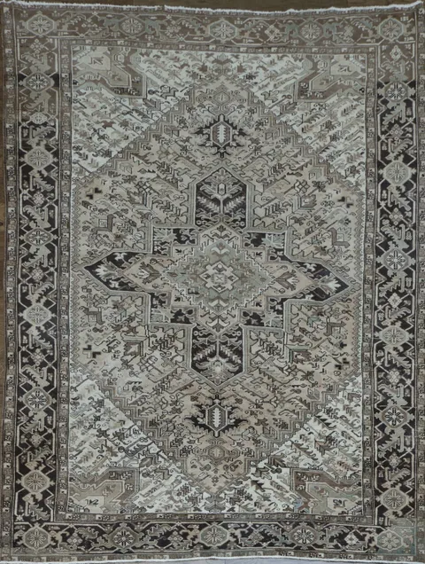 Classic Muted Peach Heriz Persian Area Rug in Neutral Tones 8x10