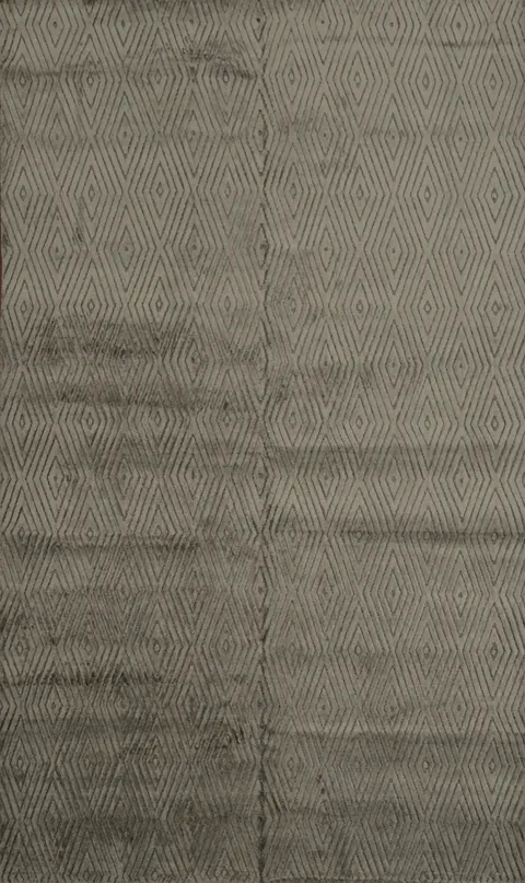 Transform Spaces with Subtle Grey 100% Silk Gabbeh Area Rug 5x8