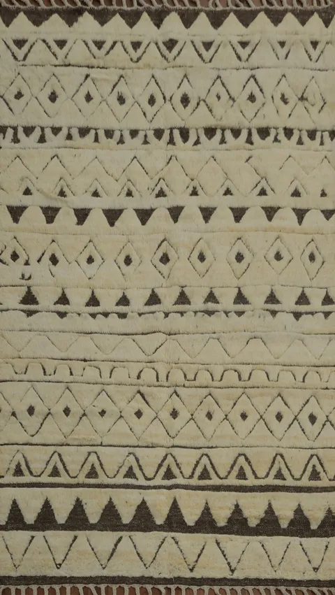 Ethnic-inspired Moroccan Area Rug 5x8 to Elevate Your Space