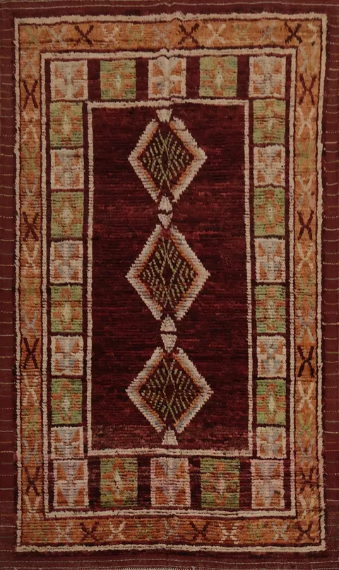 Moroccan Area Rug 7x10 Featuring Intricate Geometric Patterns