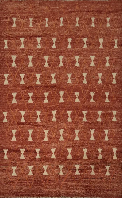 Chic Moroccan Area Rug 7x10 with Symmetrical Geometric Motifs