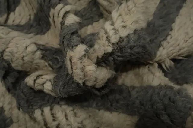 https://image-static-obj.rugsource.com/small/103467_3160010_3c2f6c13.jpeg