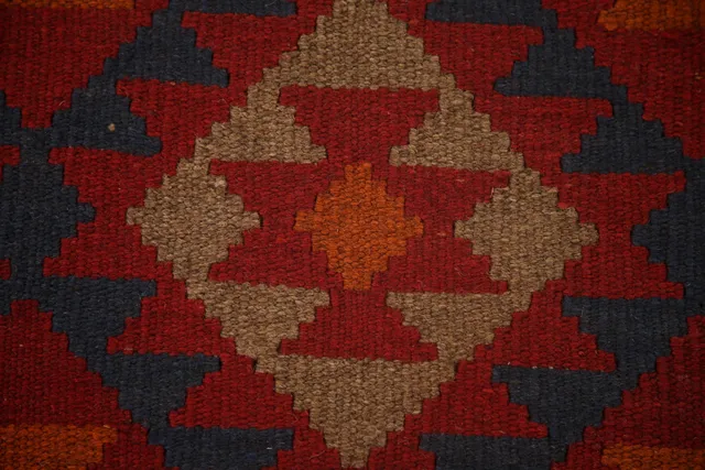 https://image-static-obj.rugsource.com/small/104378_2069947_572c506e.jpeg