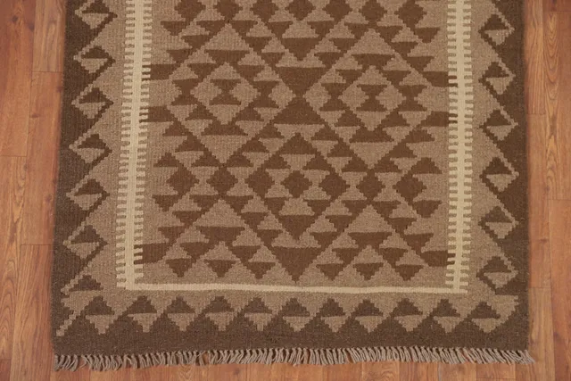 https://image-static-obj.rugsource.com/small/104740_2078207_d7be57a2.jpeg