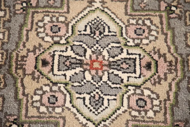 https://image-static-obj.rugsource.com/small/106603_2112652_3275086e.jpeg