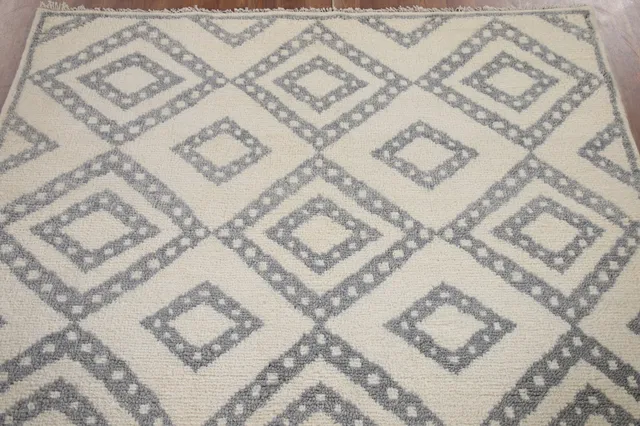 https://image-static-obj.rugsource.com/small/111440_2209684_d841be78.jpeg