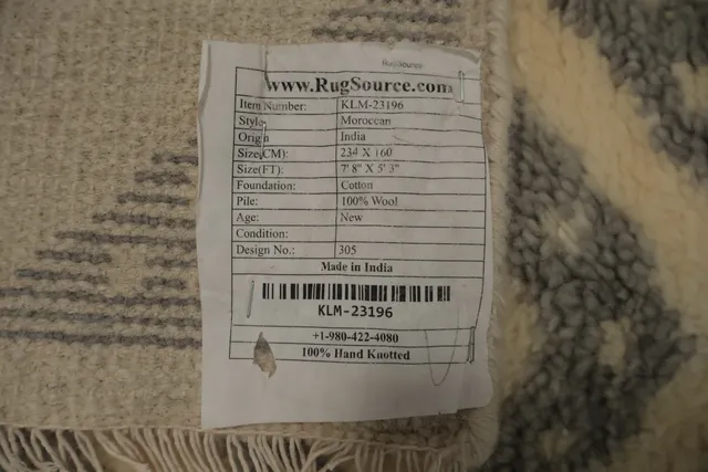 https://image-static-obj.rugsource.com/small/111464_3174303_053664a2.jpeg