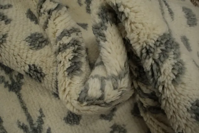 https://image-static-obj.rugsource.com/small/111493_3176561_b724fd6a.jpeg