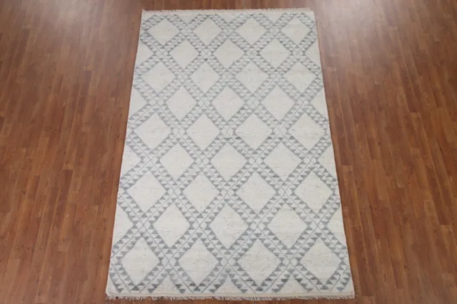 https://image-static-obj.rugsource.com/small/111517_2210968_04996e44.jpeg