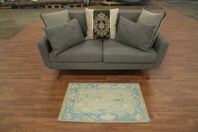https://image-static-obj.rugsource.com/small/114239_3262358_ff21d643.jpeg