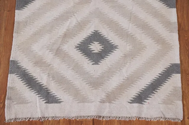 https://image-static-obj.rugsource.com/small/114433_2258121_d3c020f6.jpeg