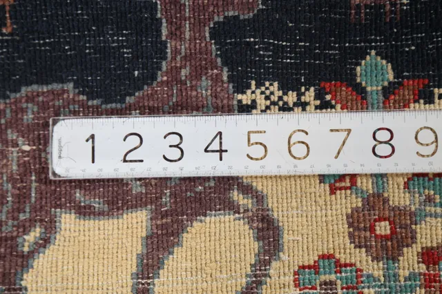 https://image-static-obj.rugsource.com/small/127186_2550938_633789f8.jpeg