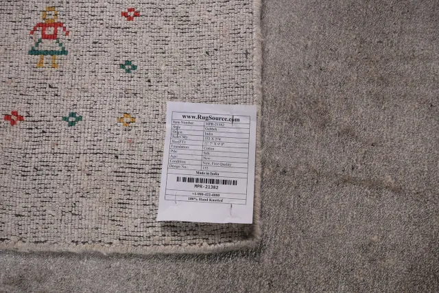 https://image-static-obj.rugsource.com/small/131152_2584252_27118bed.jpeg