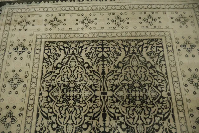 https://image-static-obj.rugsource.com/small/132889_3388304_ca83f4c9.jpeg