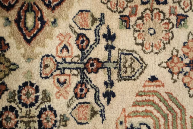 https://image-static-obj.rugsource.com/small/133182_3391473_644b294a.jpeg