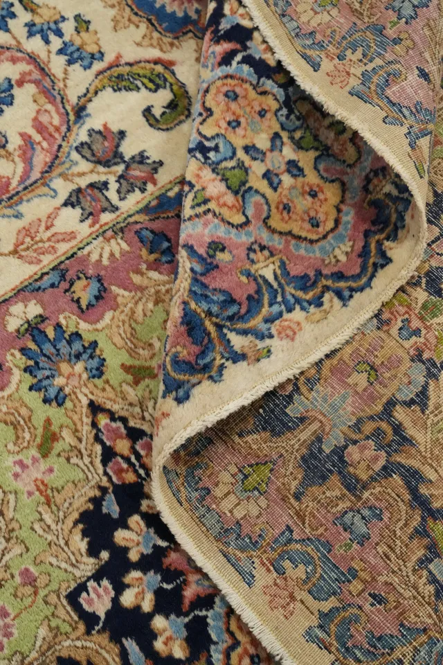 https://image-static-obj.rugsource.com/small/149699_2996940_c9df5936.jpeg