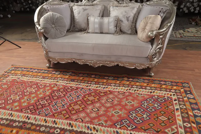 https://image-static-obj.rugsource.com/small/150107_2952171_52e2c4ea.jpeg
