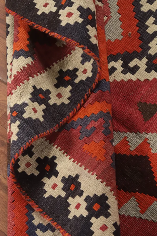 https://image-static-obj.rugsource.com/small/150132_2955357_81556392.jpeg