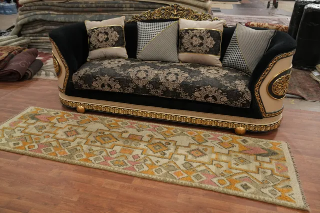 https://image-static-obj.rugsource.com/small/150715_2973548_4599ab1d.jpeg