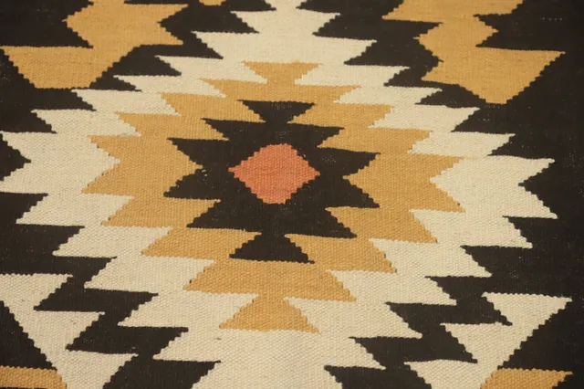 https://image-static-obj.rugsource.com/small/151223_2985342_ff980eff.jpeg