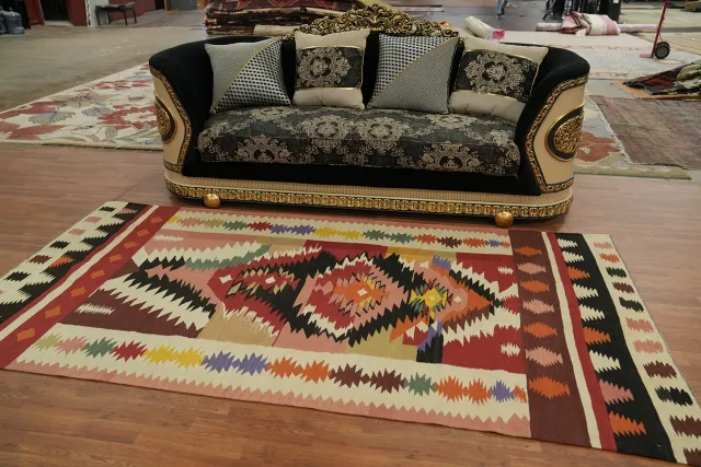 https://image-static-obj.rugsource.com/small/152029_2992629_fe324a38.jpeg