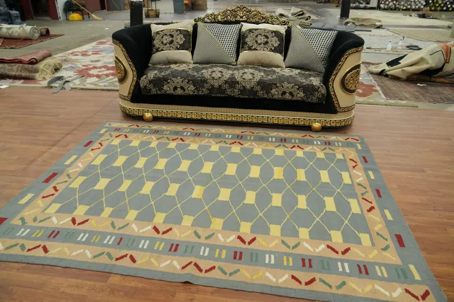 https://image-static-obj.rugsource.com/small/152206_2995091_eed01015.jpeg