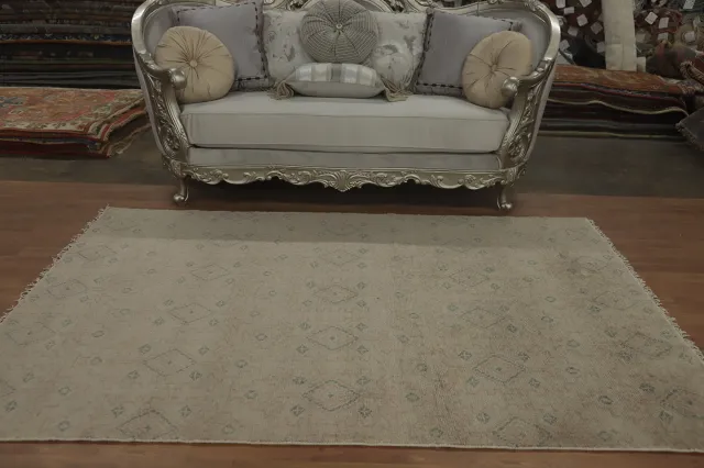 https://image-static-obj.rugsource.com/small/152660_3003729_6a4a29c6.jpeg