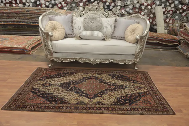 https://image-static-obj.rugsource.com/small/152790_3005172_db2d788a.jpeg