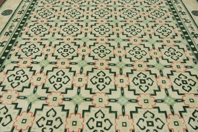 https://image-static-obj.rugsource.com/small/153048_3006935_c9843951.jpeg