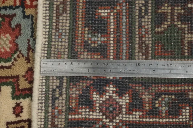 https://image-static-obj.rugsource.com/small/153070_3008444_ae1f06f9.jpeg