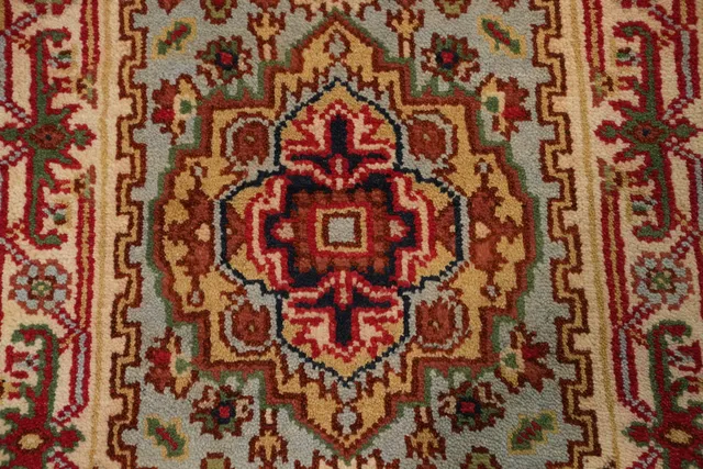 https://image-static-obj.rugsource.com/small/153094_3010039_e962f209.jpeg