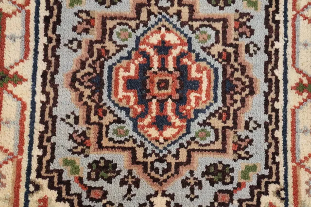 https://image-static-obj.rugsource.com/small/153168_3084138_d37cca82.jpeg