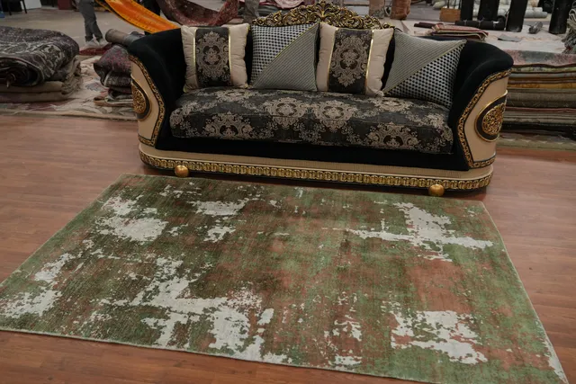 https://image-static-obj.rugsource.com/small/153363_3014133_30a63ec2.jpeg