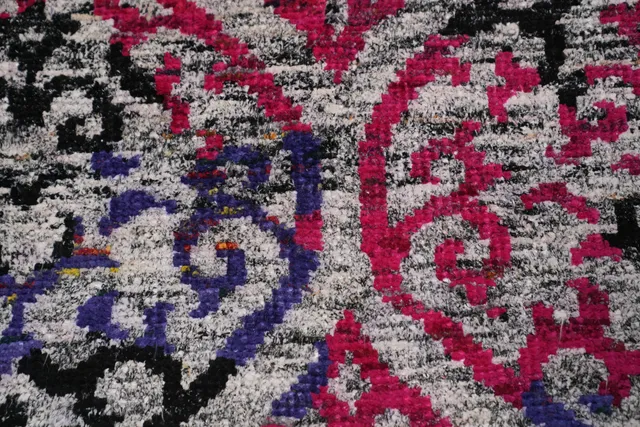 https://image-static-obj.rugsource.com/small/153523_3014991_e3a0451a.jpeg