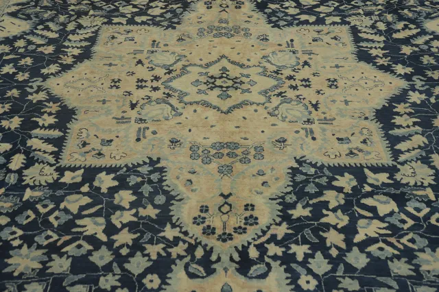https://image-static-obj.rugsource.com/small/154165_3023538_e2f38099.jpeg